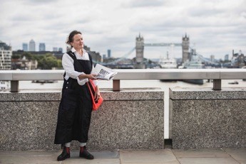 Image: Tania Kovats with Dirty Water, London’s Low Tide. Credit: Thierry Bal, 2017.