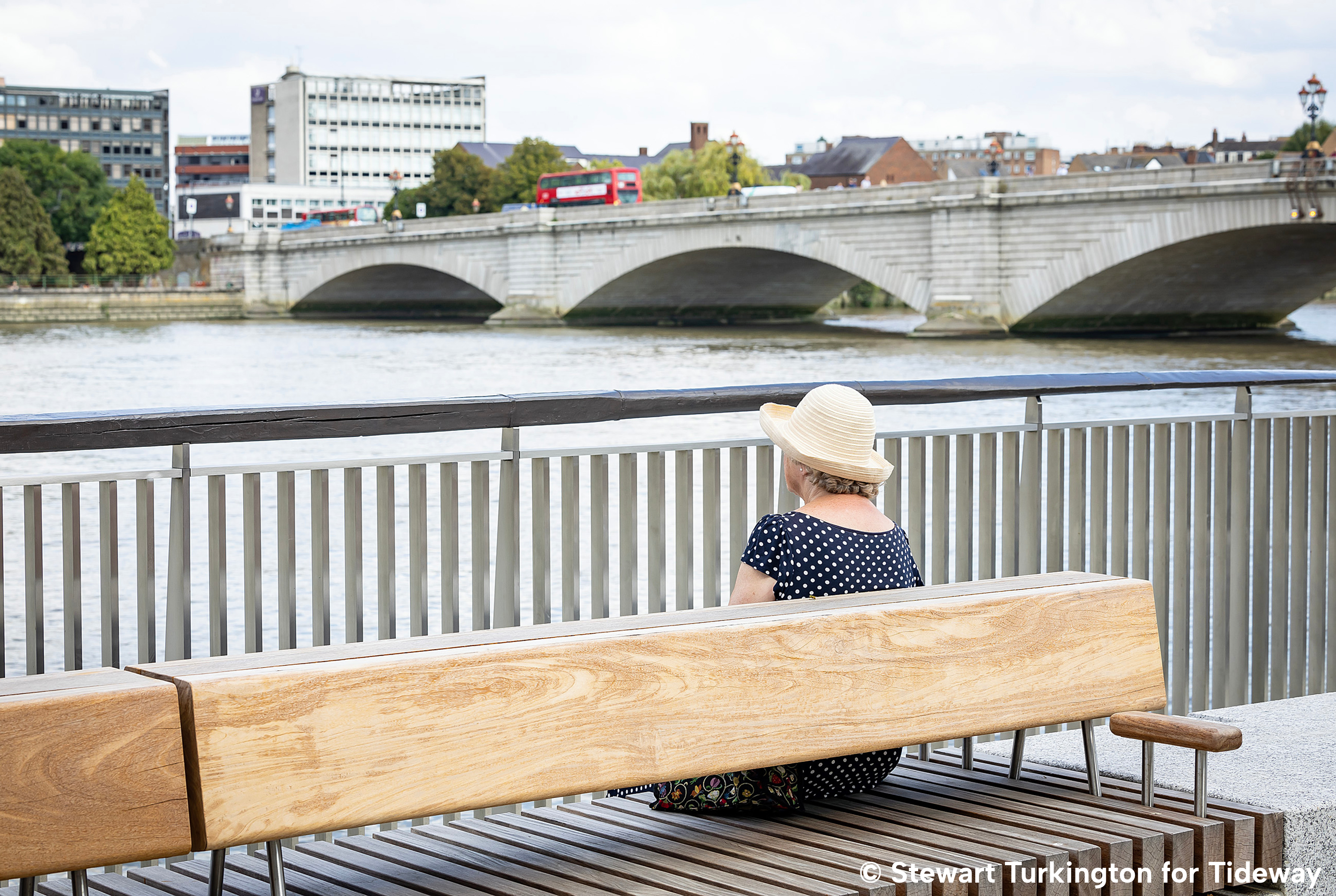 Putney Foreshore public realm seating